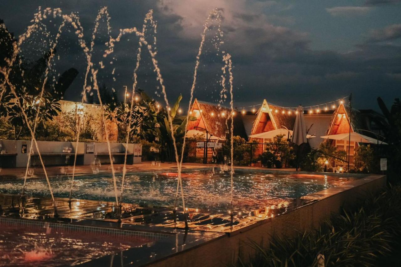 Urban Oasis Resort, Tarlac ภายนอก รูปภาพ